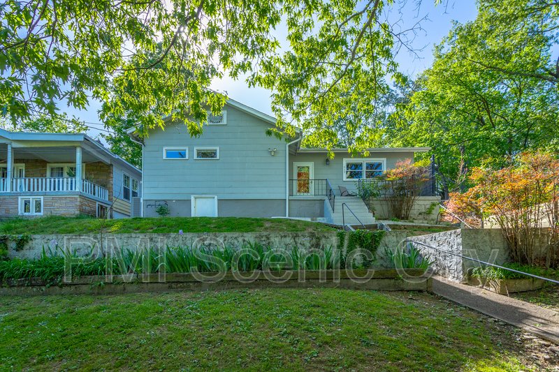Beautiful 2bd/2bth available in North Shore! property image