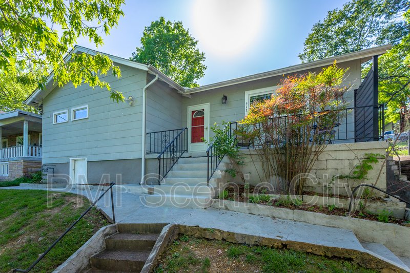 Beautiful 2bd/2bth available in North Shore! property image