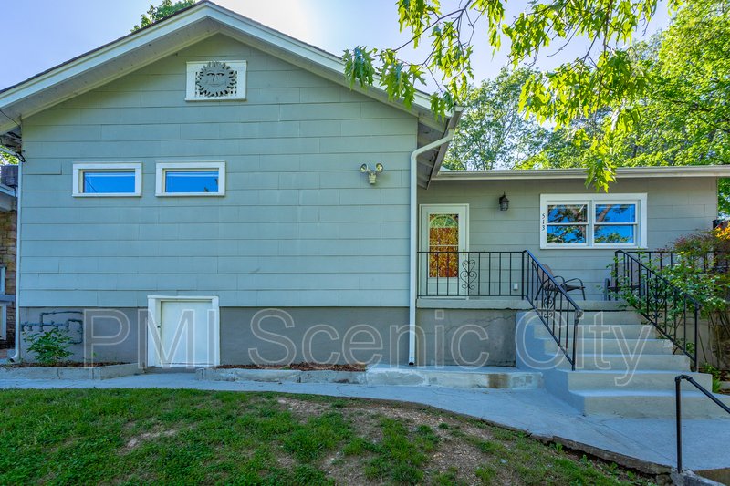 Beautiful 2bd/2bth available in North Shore! property image