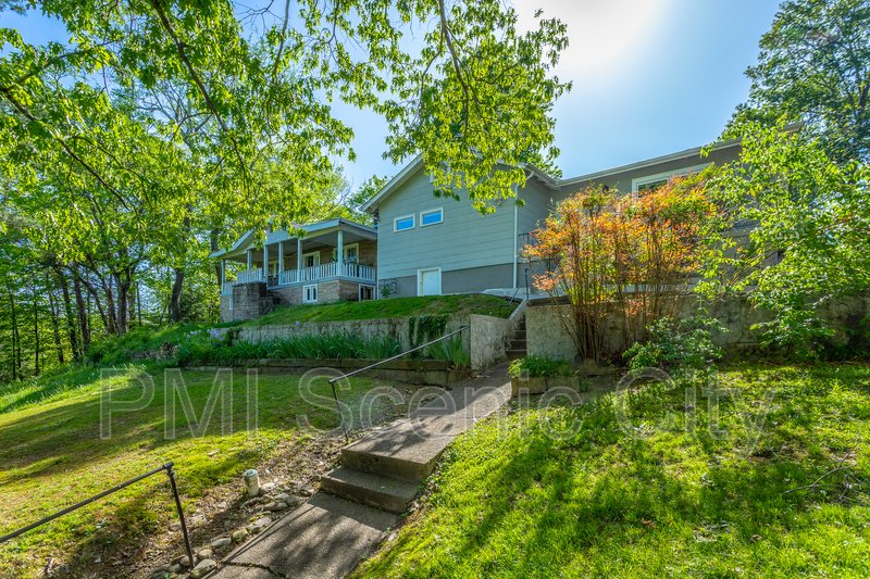 Beautiful 2bd/2bth available in North Shore! property image