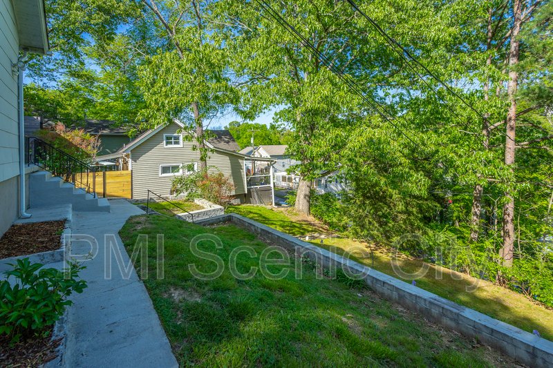 Beautiful 2bd/2bth available in North Shore! property image