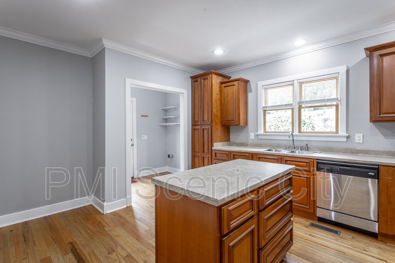 Beautiful 2bd/2bth available in North Shore! property image