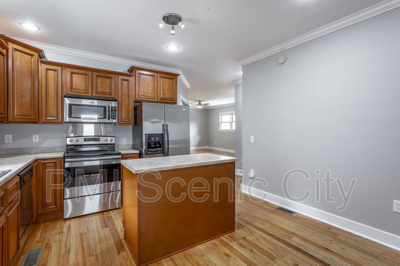 Beautiful 2bd/2bth available in North Shore! property image