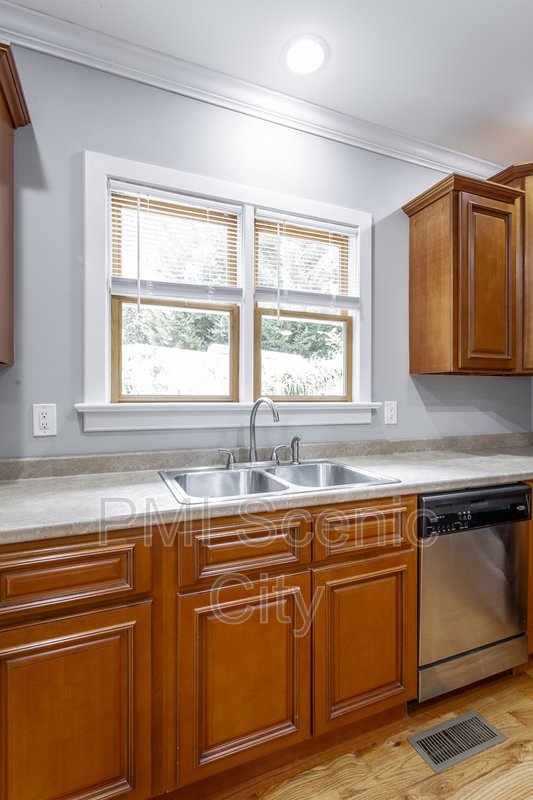Beautiful 2bd/2bth available in North Shore! property image