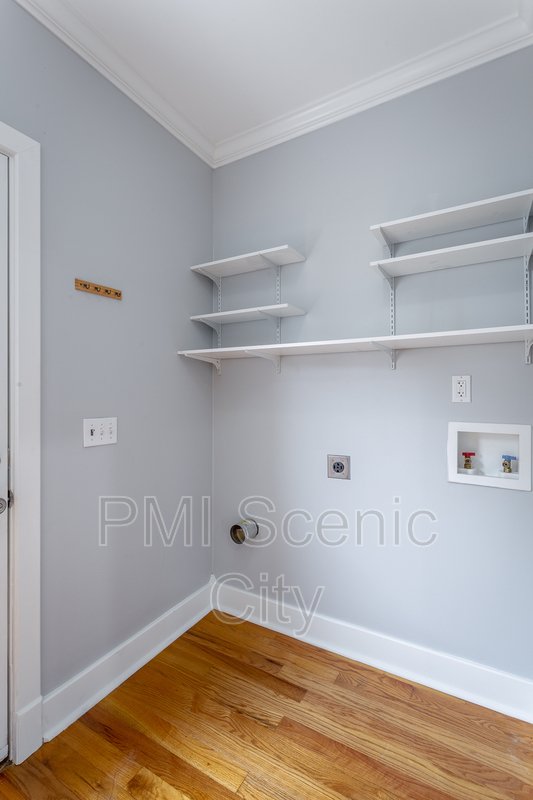 Beautiful 2bd/2bth available in North Shore! property image