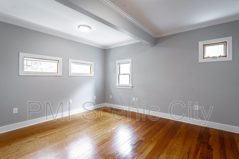 Beautiful 2bd/2bth available in North Shore! property image