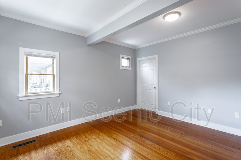 Beautiful 2bd/2bth available in North Shore! property image