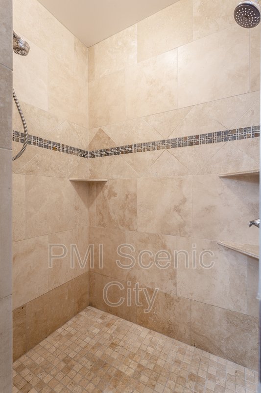 Beautiful 2bd/2bth available in North Shore! property image