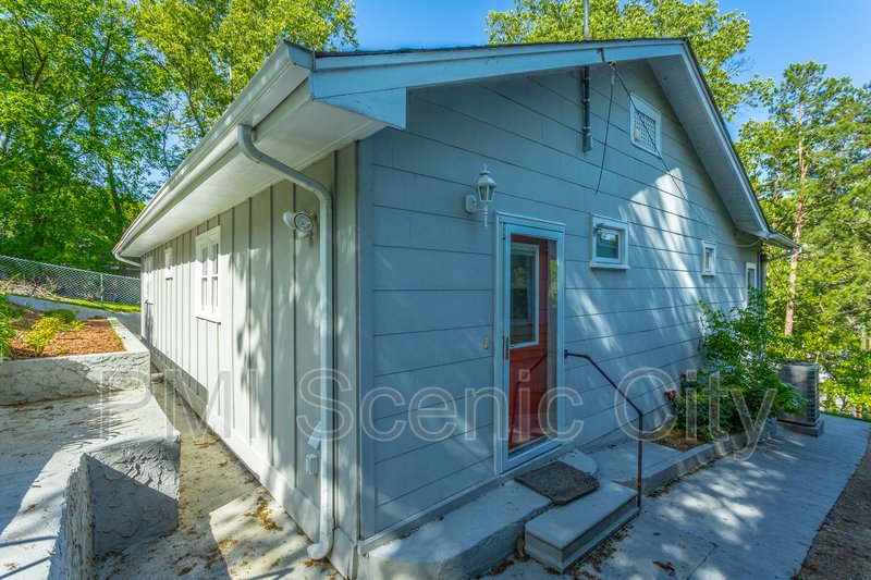 Beautiful 2bd/2bth available in North Shore! property image