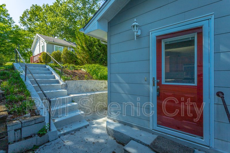 Beautiful 2bd/2bth available in North Shore! property image