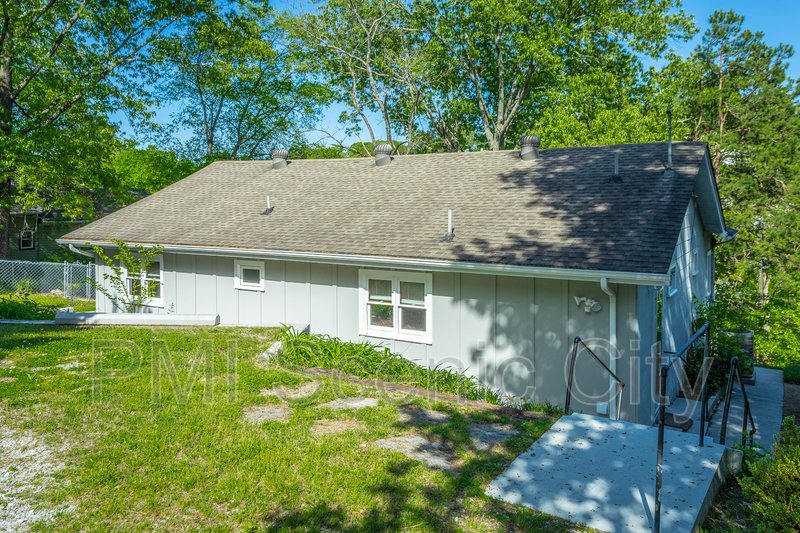 Beautiful 2bd/2bth available in North Shore! property image