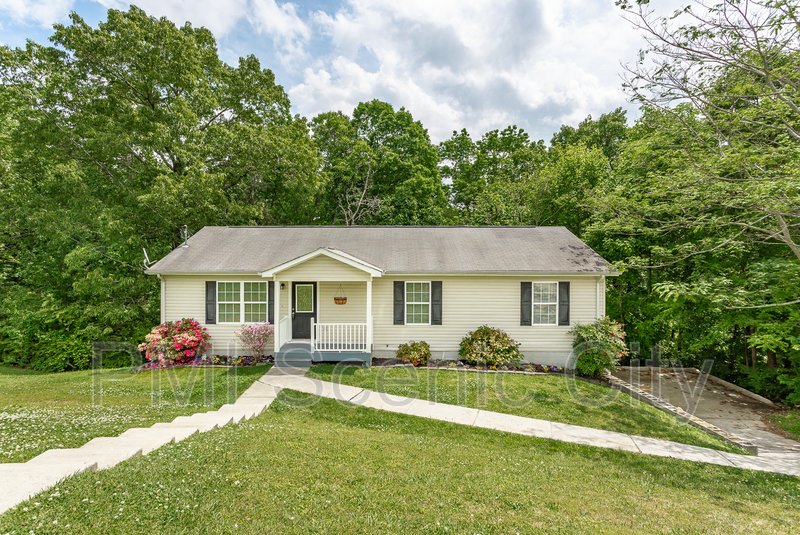 343 Pine St property image