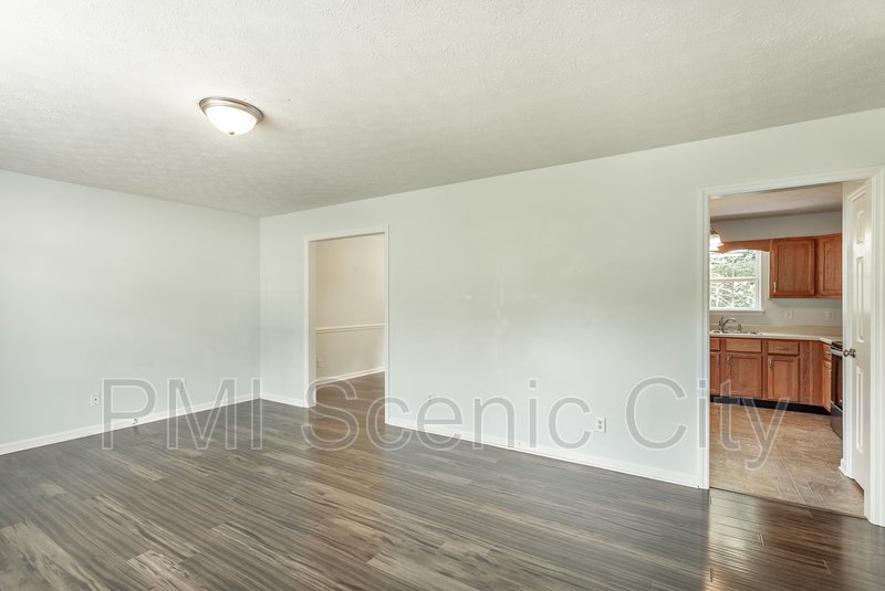 343 Pine St property image