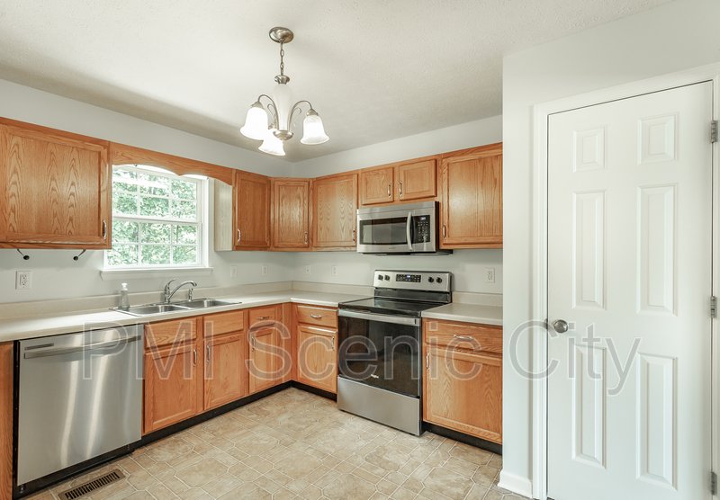 343 Pine St property image