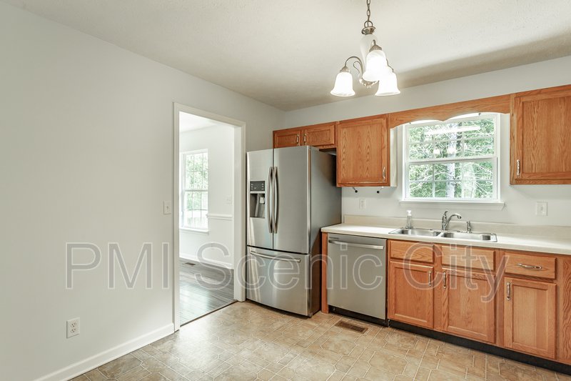 343 Pine St property image