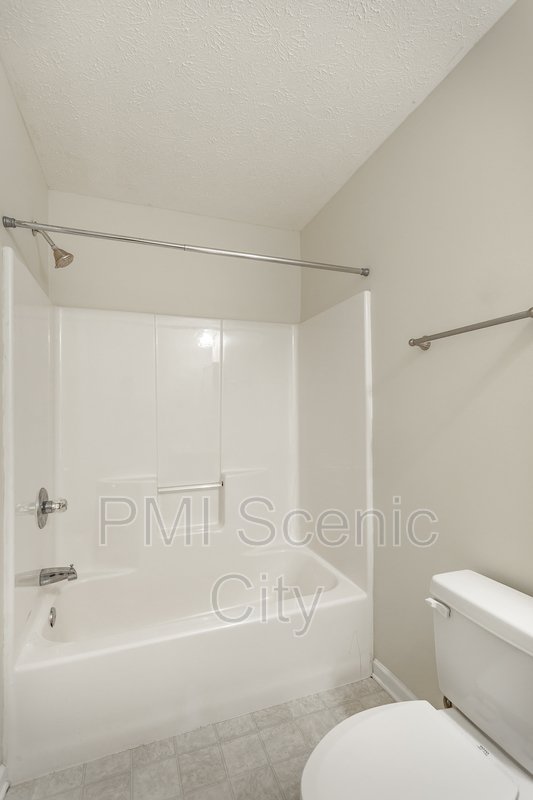 343 Pine St property image