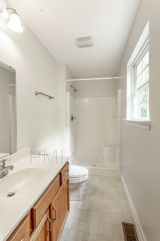 343 Pine St property image