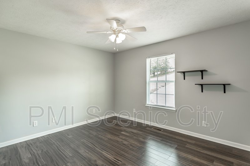 343 Pine St property image