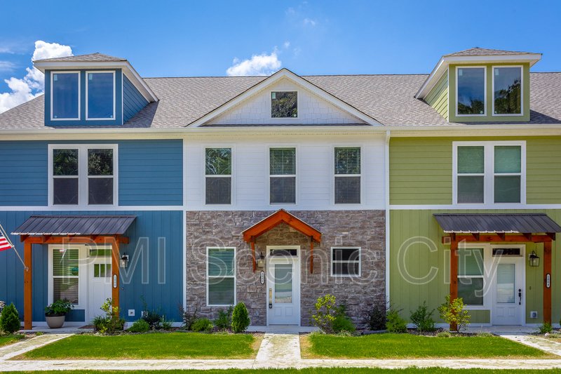 Beautiful 3bd/2.5 bth Available Now! property image