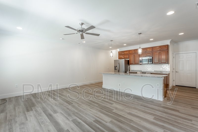 Beautiful 3bd/2.5 bth Available Now! property image