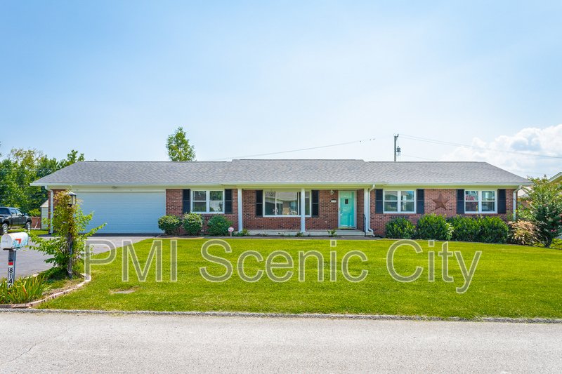 8140 Holly Crest Dr property image