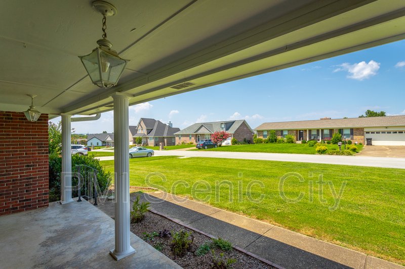 8140 Holly Crest Dr property image