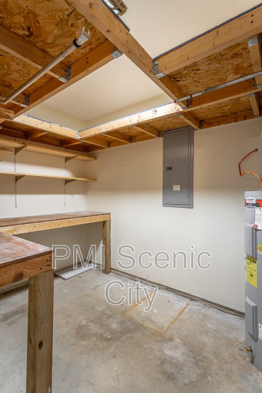 8140 Holly Crest Dr property image