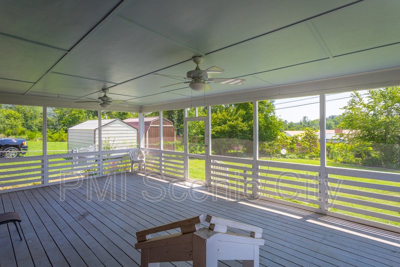 8140 Holly Crest Dr property image