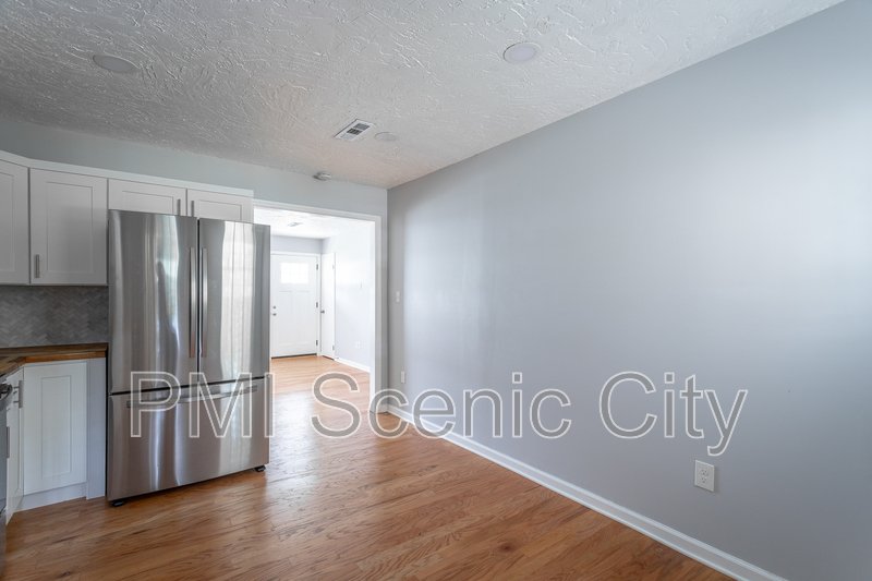 2508 Woodfin Ave property image