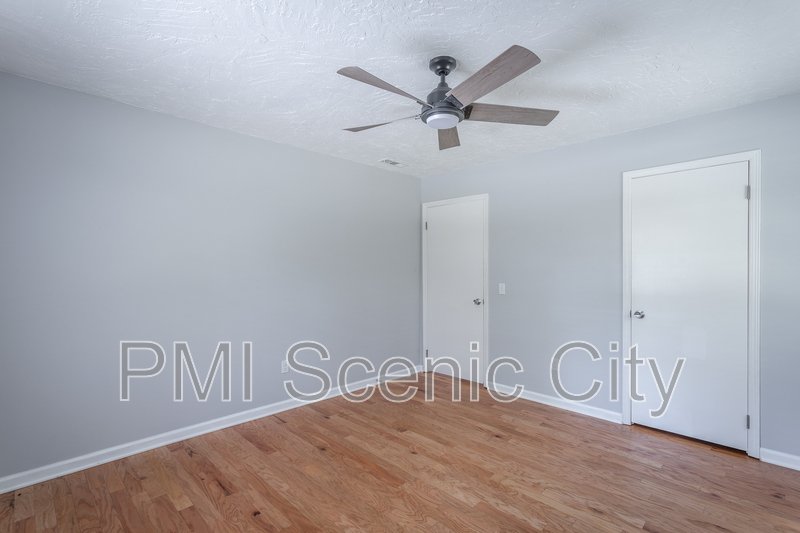 2508 Woodfin Ave property image