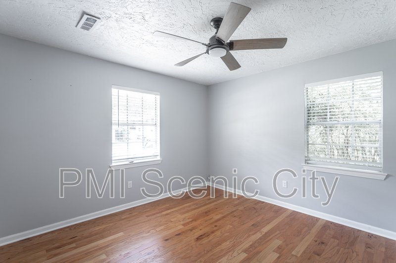 2508 Woodfin Ave property image