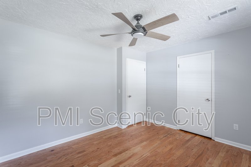 2508 Woodfin Ave property image