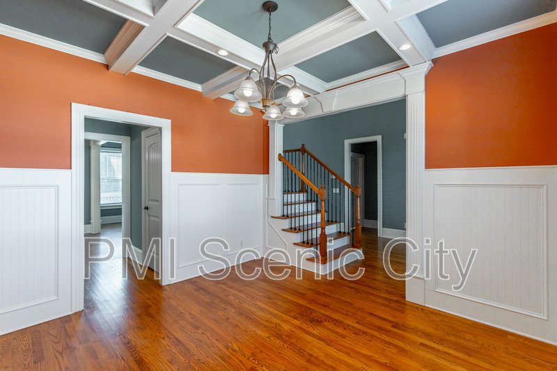 8802 Mckenzie Farm Dr property image