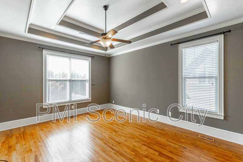 8802 Mckenzie Farm Dr property image