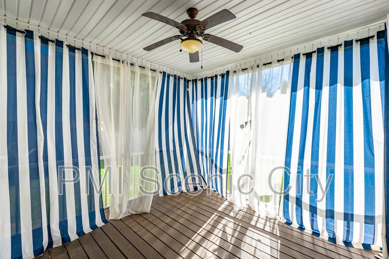 8802 Mckenzie Farm Dr property image