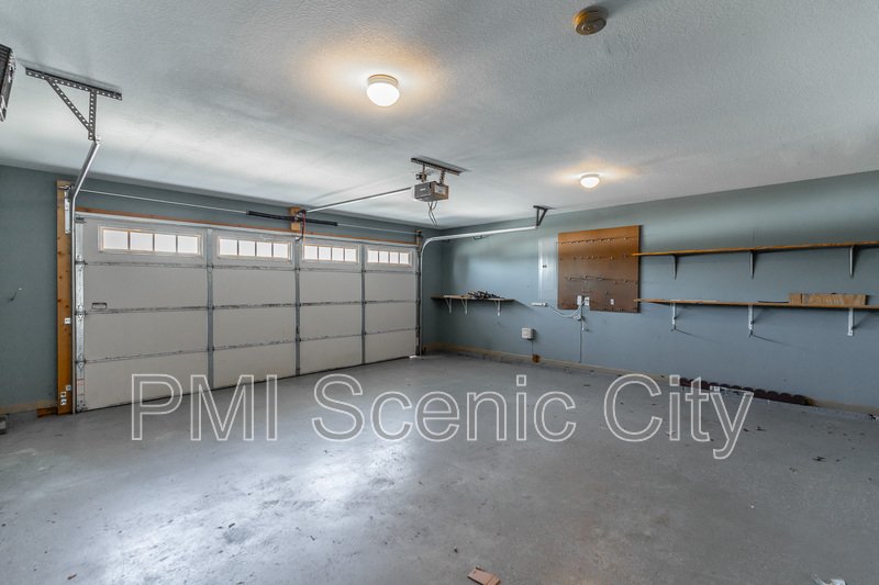 8802 Mckenzie Farm Dr property image