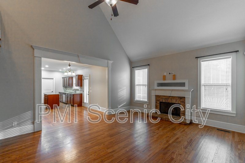 8802 Mckenzie Farm Dr property image