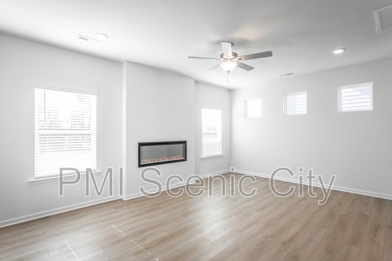 8836 Meadowvale Ct property image