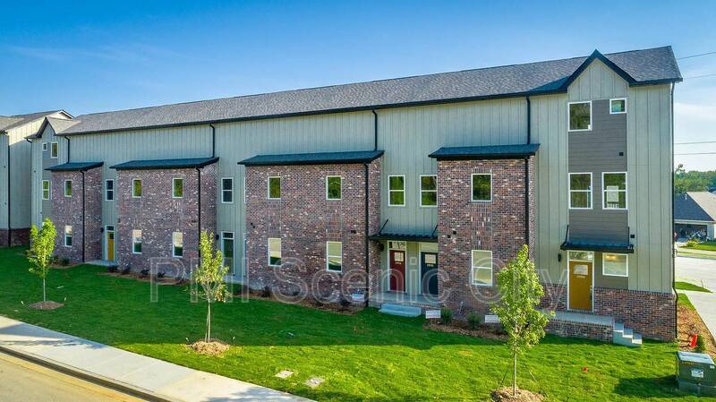 $1,900/mo ? 2 Bed / 2 Bath New Construction Townhome in East Brainerd property image