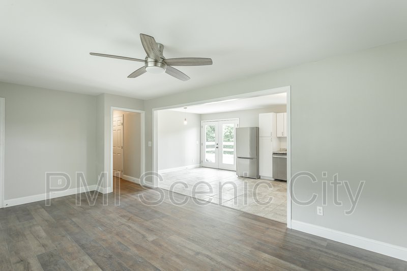 3 bedroom, 2 bath home for lease! property image