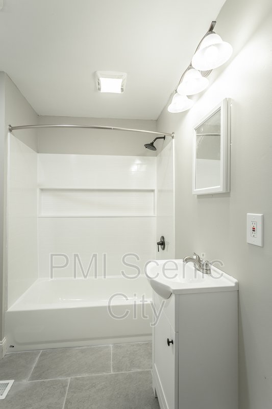 3 bedroom, 2 bath home for lease! property image