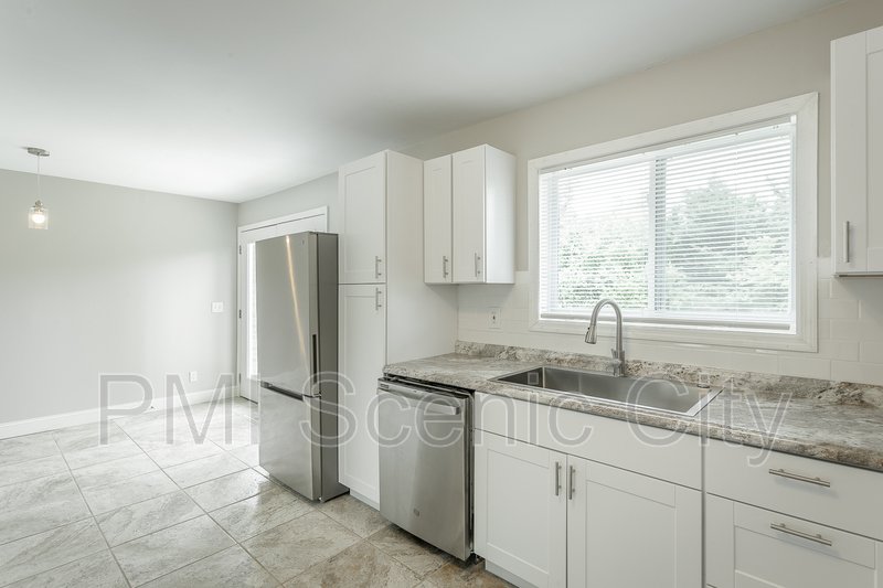 3 bedroom, 2 bath home for lease! property image