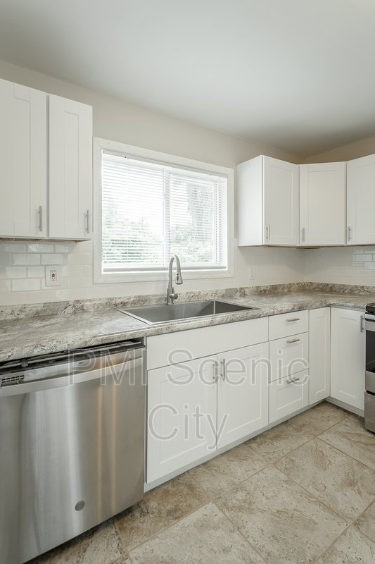 3 bedroom, 2 bath home for lease! property image