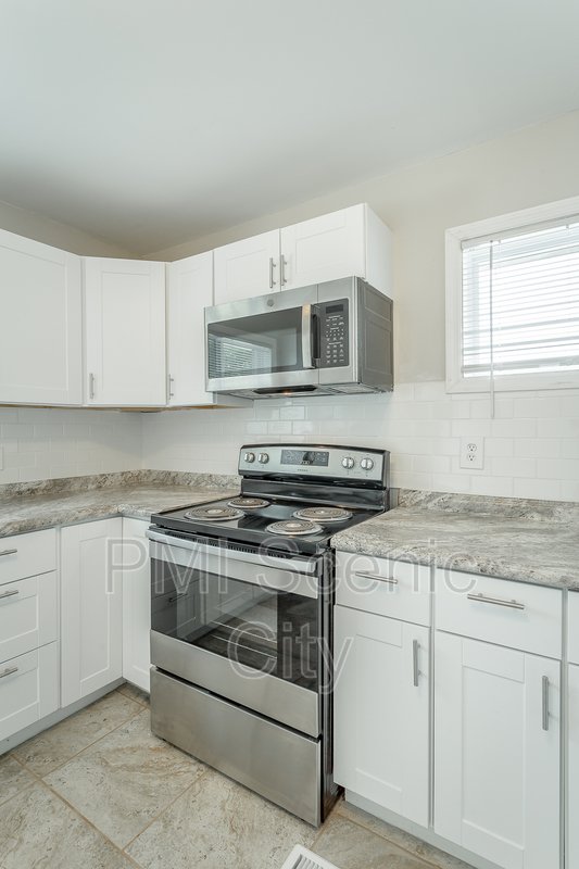 3 bedroom, 2 bath home for lease! property image