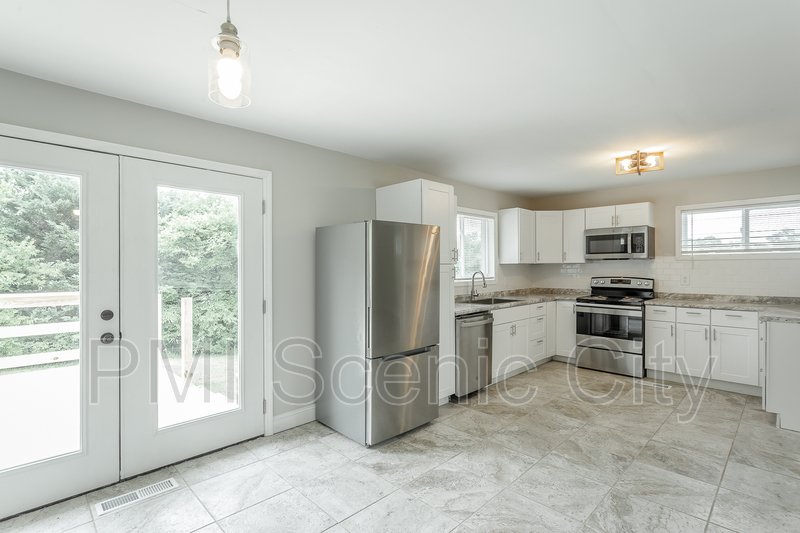 3 bedroom, 2 bath home for lease! property image