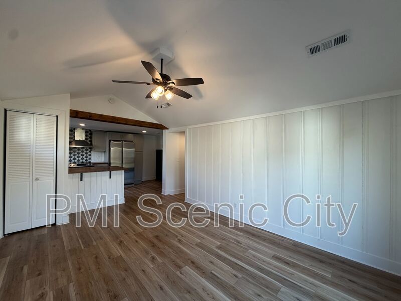 North Shore 2bd/1Bth available immediately. property image