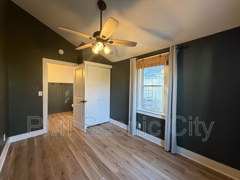 North Shore 2bd/1Bth available immediately. property image