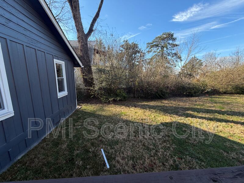 North Shore 2bd/1Bth available immediately. property image