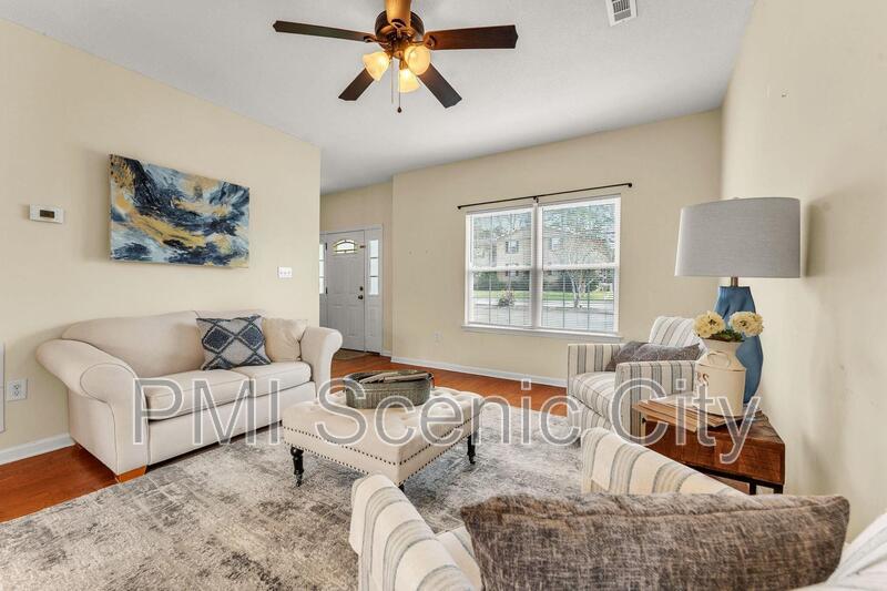 3721 Keri Ln NE property image