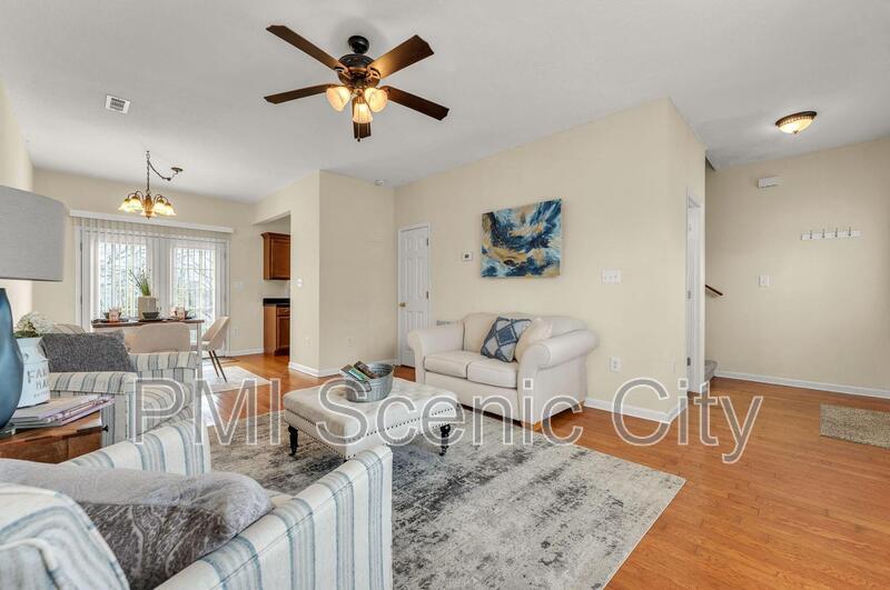 3721 Keri Ln NE property image